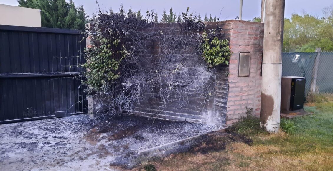 Nuevo atentado con explosivos: atacaron la casa del director de Región Sanitaria