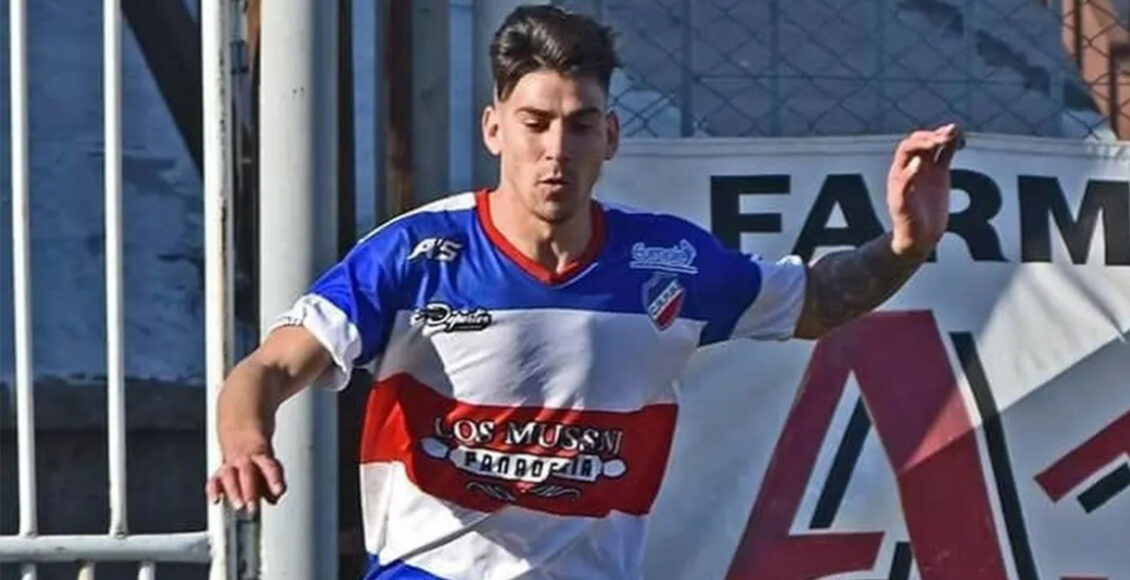 Nicolás Ovando, volante del Club Rosario Puerto Belgrano