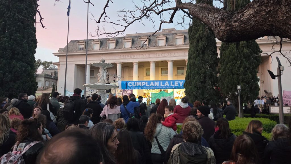 Marcha Federal Universitaria: miles de personas se movilizaron en Bahía Blanca