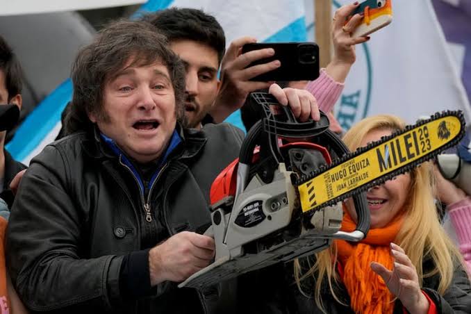 Julia Rigueiro: «El presupuesto en educación, salud, cultura, defensa y ciencia es lo mismo que gastamos en deuda externa»