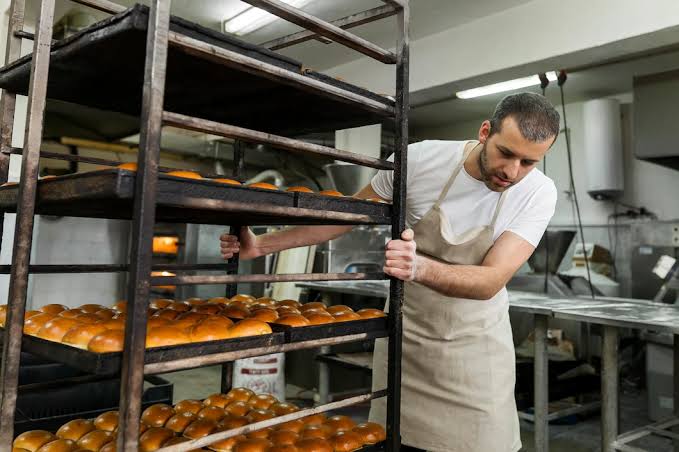 Maximiliano Colombani: «Se vende cada vez menos porque la gente no tiene plata en el bolsillo para gastar»